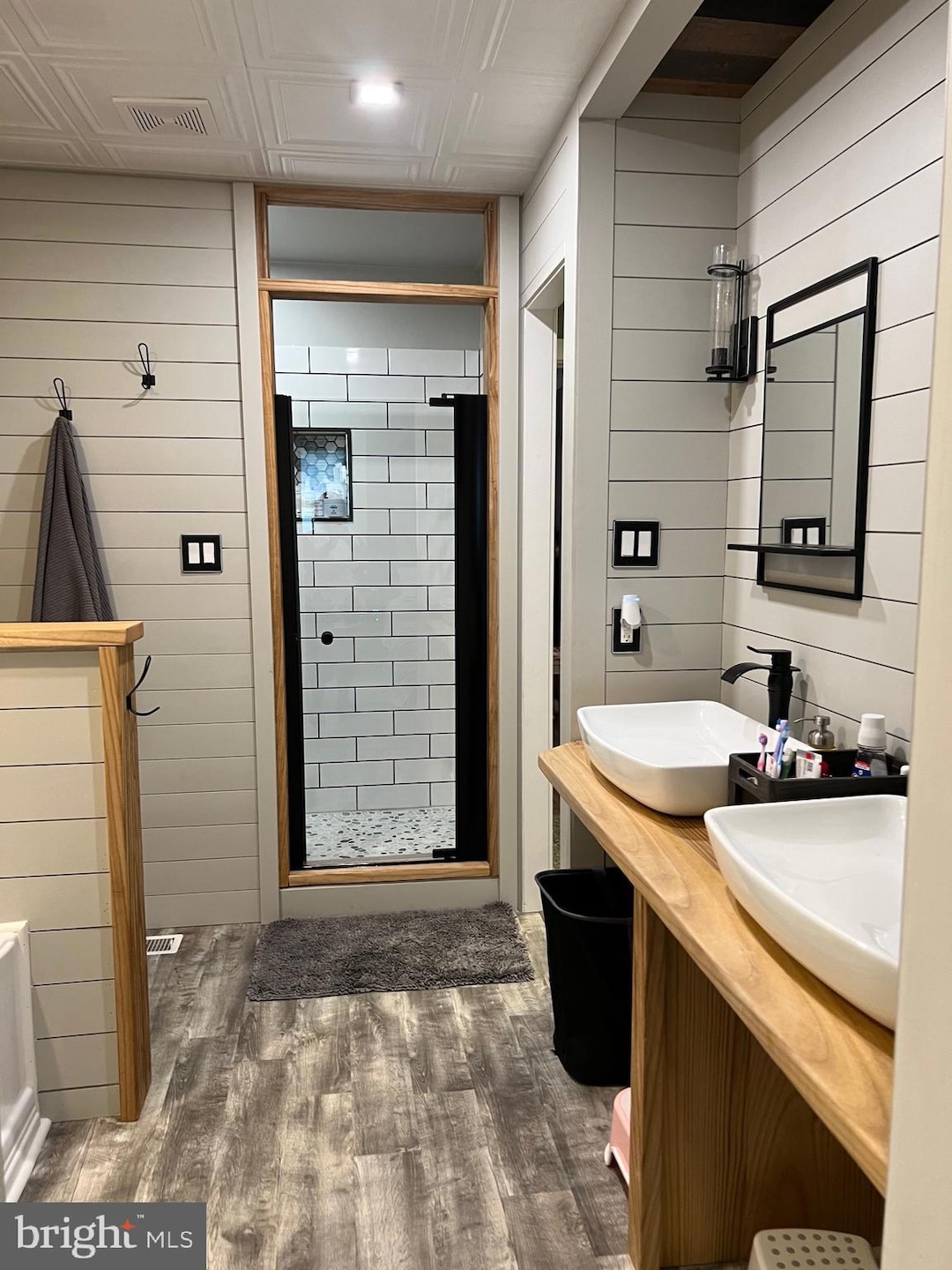 128 Bishop Dr, Aston, PA 19014 - photo 1