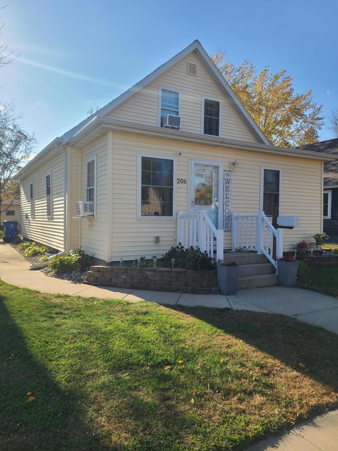 206 8th St W, Canby, MN 56220 - photo 1