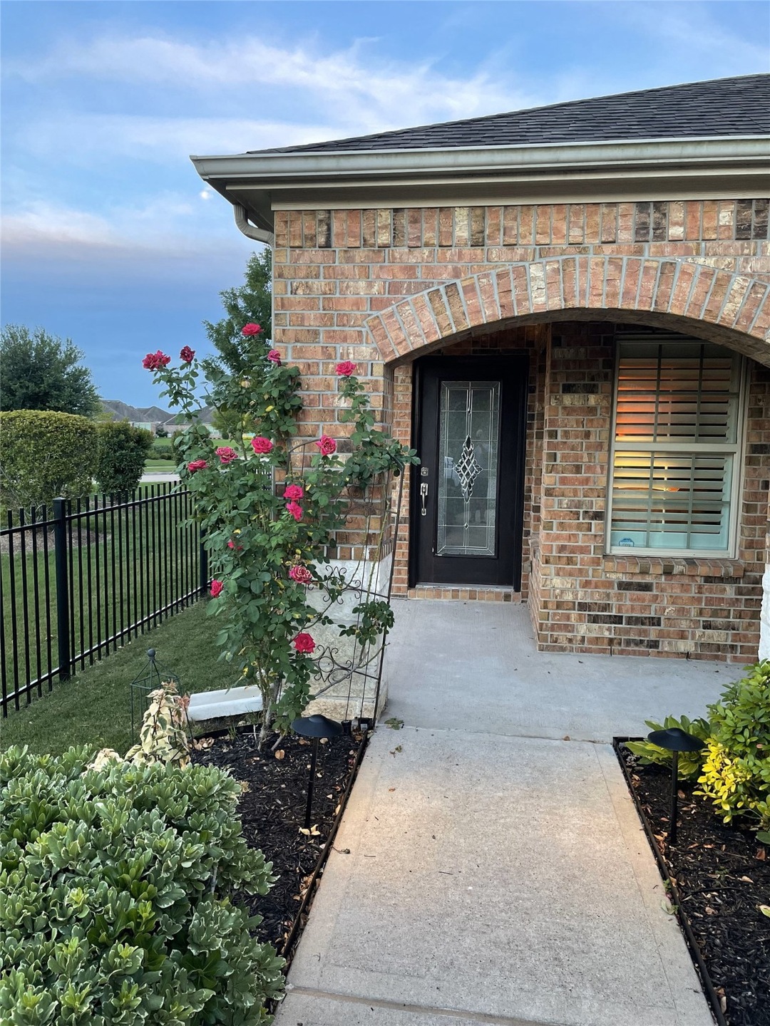 411 Larkspur Ln, Richmond, TX 77469 - photo 1