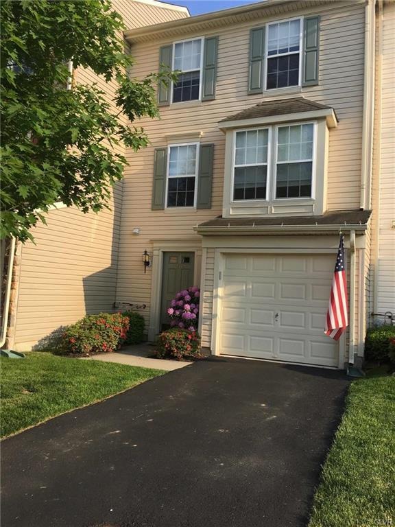 4566 Par Ct, Center Valley, PA 18034 - photo 1