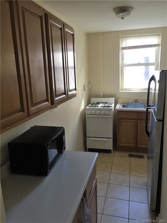 80 Sherman Ave unit 26, New Haven, CT 06511 - photo 1