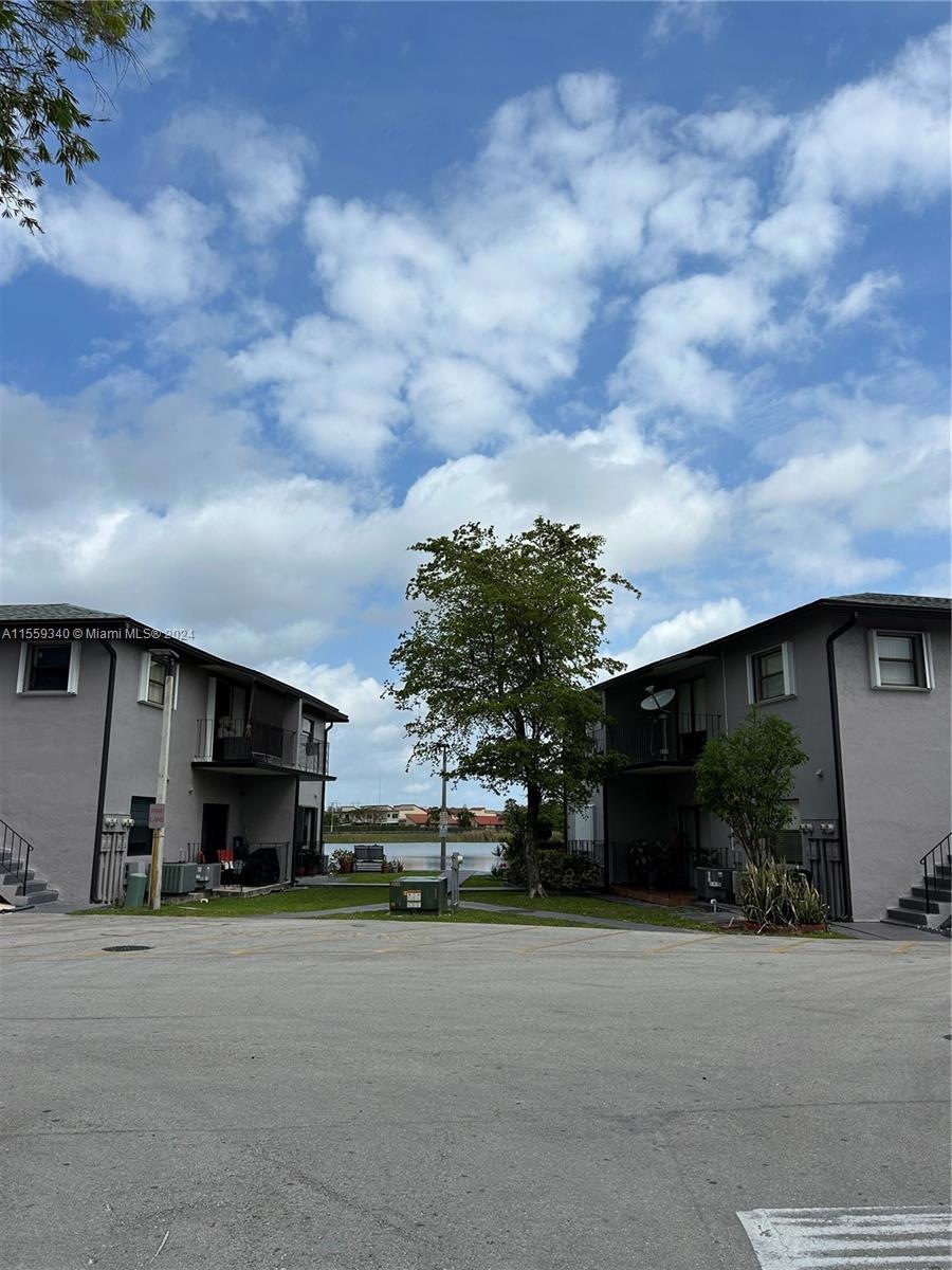 13241 SW 17th Ln unit 523, Miami, FL 33175 - photo 1