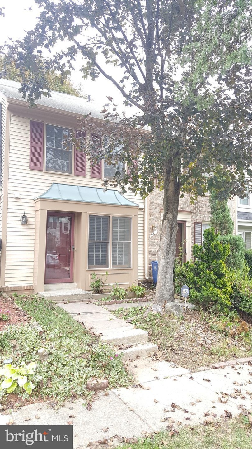 9513 Dunbrook Ct, Montgomery Village, MD 20886 - photo 1