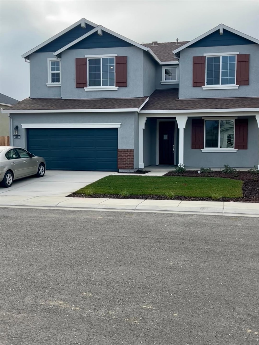 For Sale $585,000 • Co-Listing Agent