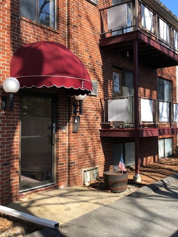 3 Richardson St unit E4, Wakefield, MA 01880 - photo 1