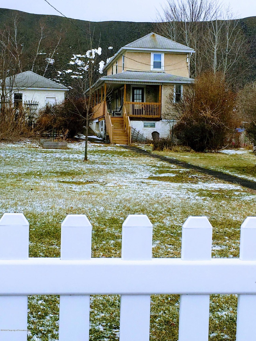 945 Carmalt St, Dickson City, PA 18519 - photo 1