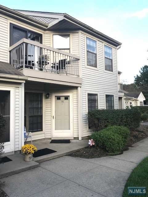 70 Fromm Ct, Mahwah, NJ 07430 - photo 1
