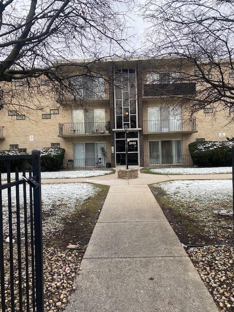 Bernice Terraces unit 5, Lansing, IL 60438 - photo 1