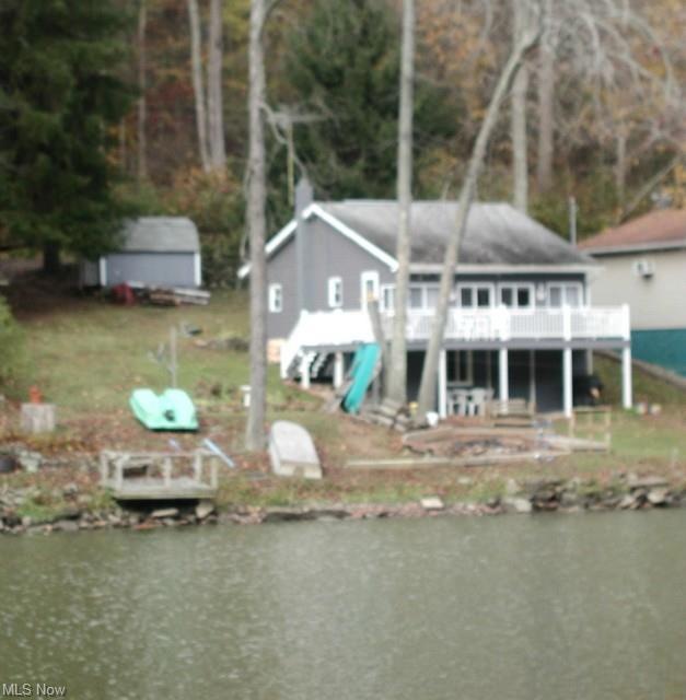 Adorable Lake front cottage at Stony Lake. Move ri