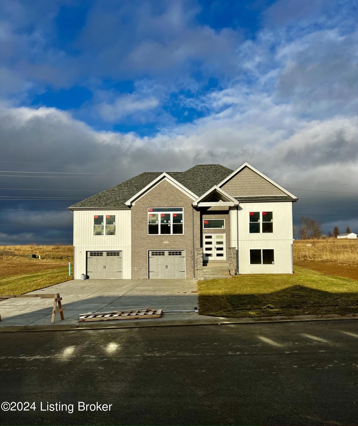 2325 Clearwater Dr, Lawrenceburg, KY 40342 - photo 1