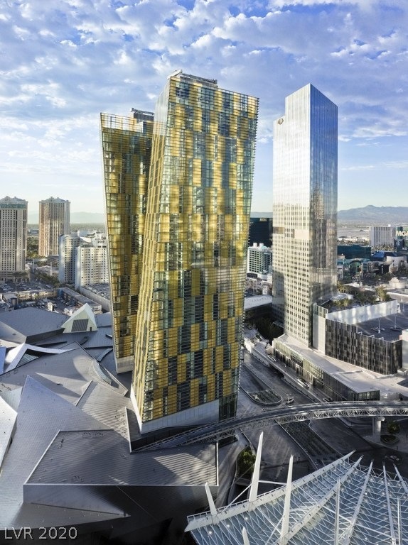 Beautiful dual tower - VEER at City Center
