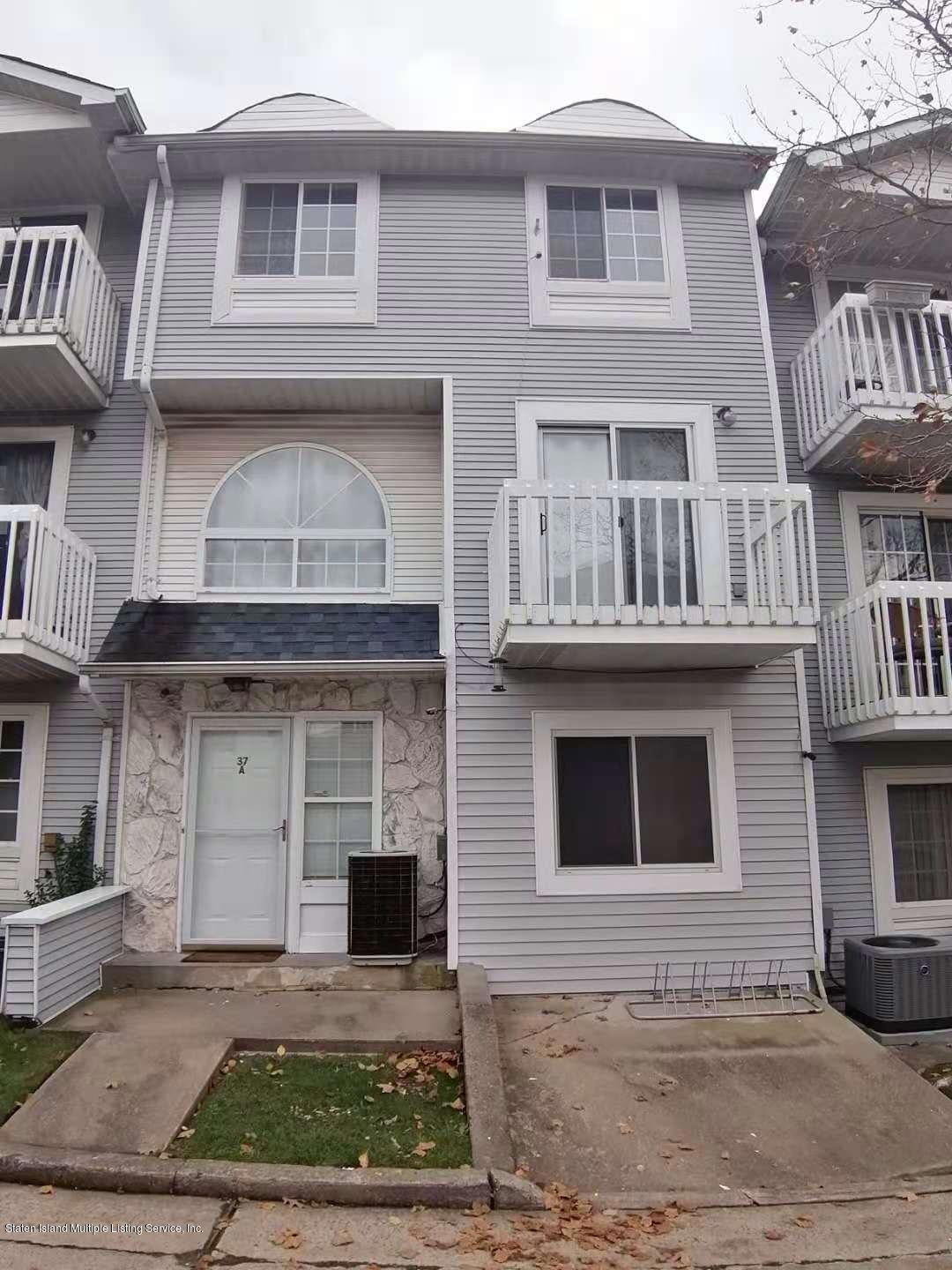 37A Country Dr N unit 7, Staten Island, NY 10314 - photo 1