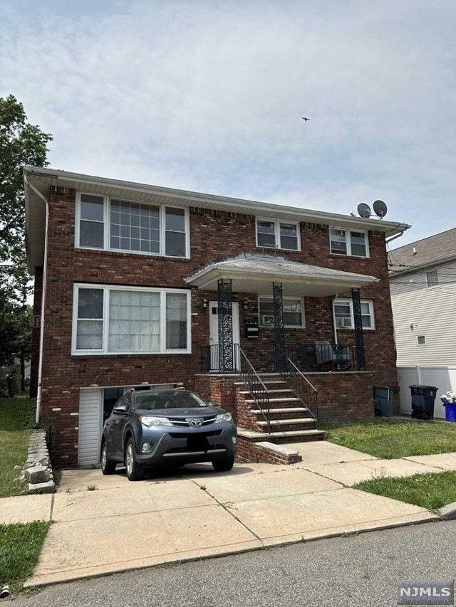 380 Thomas Ave unit 2nd FL, Lyndhurst, NJ 07071 - photo 1