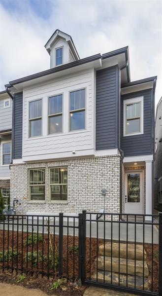 1061 Kirkland Cir, Smyrna, GA 30080 - photo 1