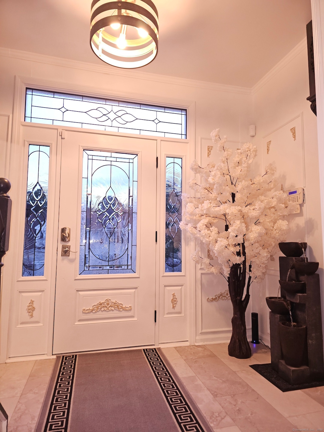 207 Ridgefield Ave, Waterbury, CT 06705 - photo 1