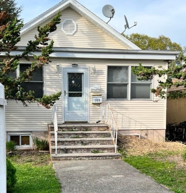 168 Central Ln unit 1, Secaucus, NJ 07094 - photo 1