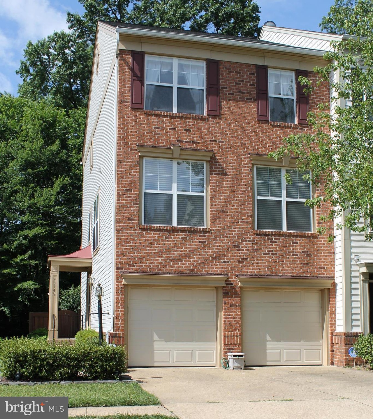 43149 Huntsman Square, Broadlands, VA 20148 - photo 1
