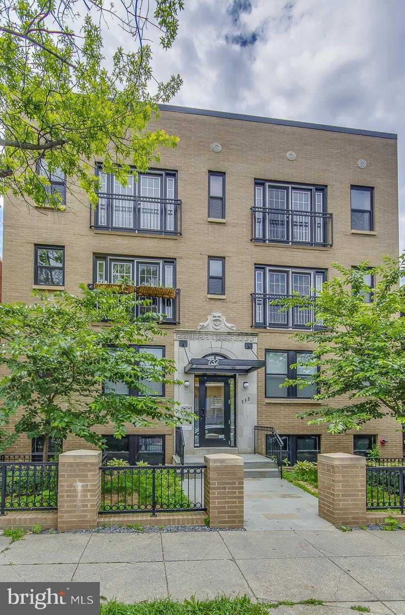 732 Lamont St NW unit 101, Washington, DC 20010 - photo 1