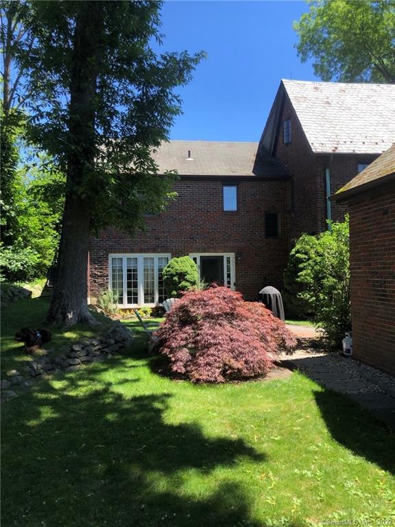 48 Oak St, New Canaan, CT 06840 - photo 1