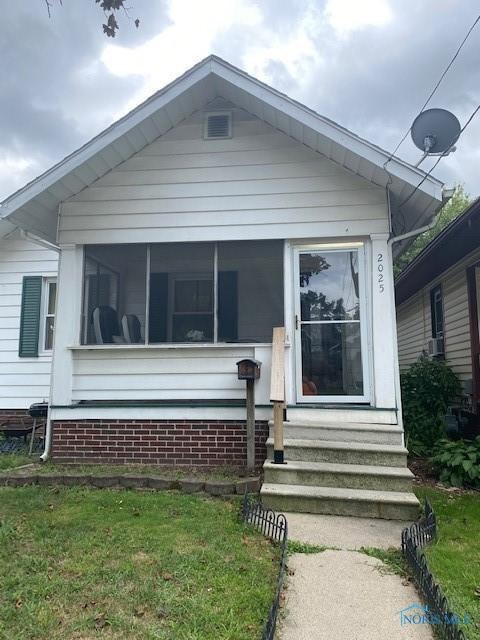 2025 Barrows St, Toledo, OH 43613 - photo 1