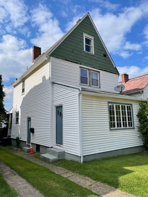 1610 Mcminn St, Aliquippa, PA 15001 - photo 1