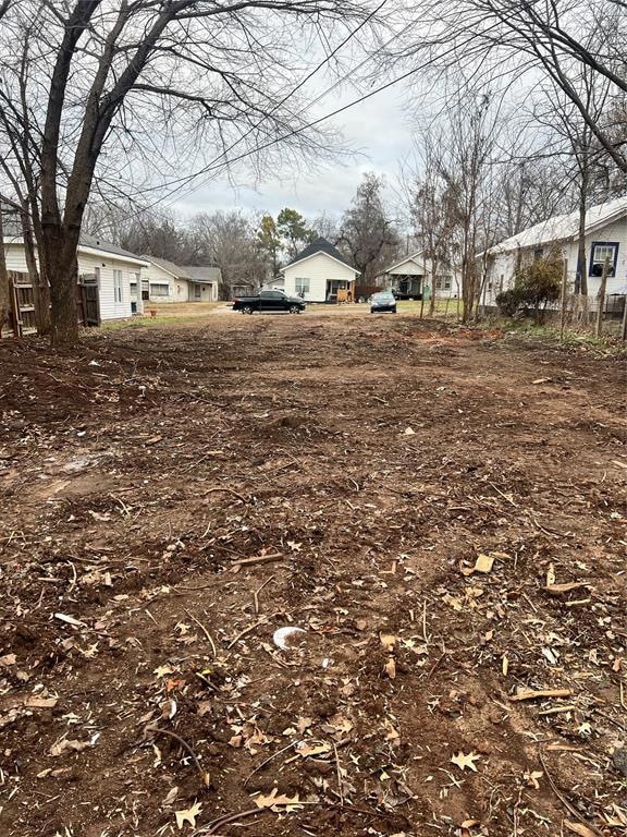 1127 E 10th St, Shawnee, OK 74801 - photo 1