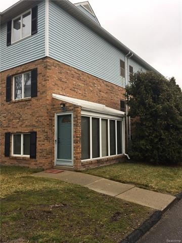 First floor, ranch style 2 bedroom condo in Plymou