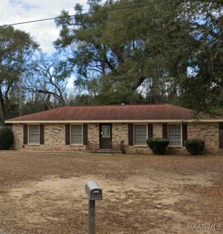 225 Ruth St, Selma, AL 36701 - photo 1