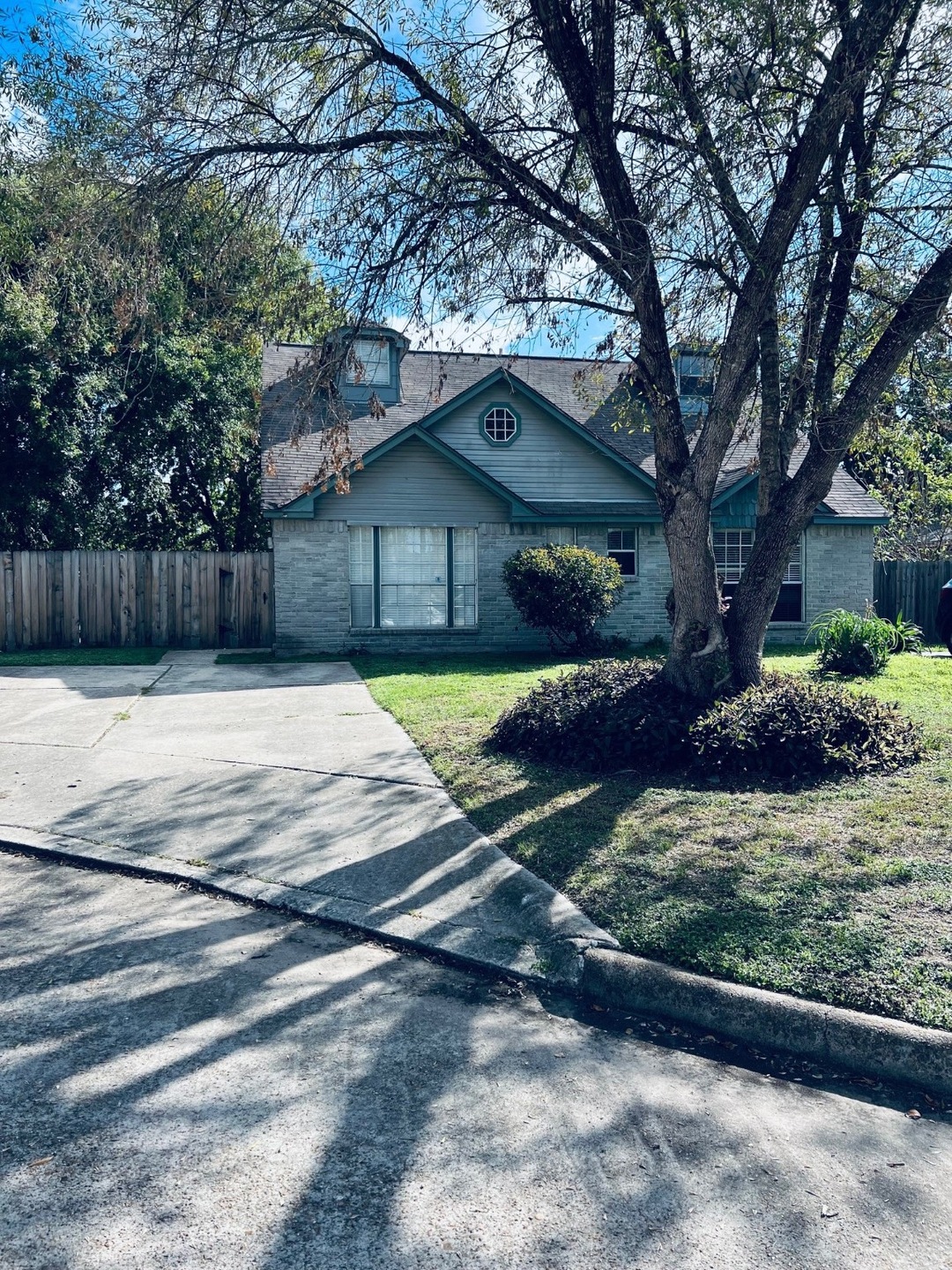 11016 Longtom Ct, Houston, TX 77086 - photo 1