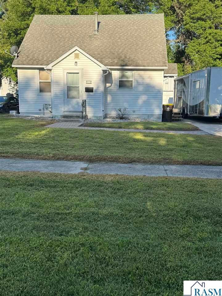 762 4th Ave SW, Wells, MN 56097 - photo 1