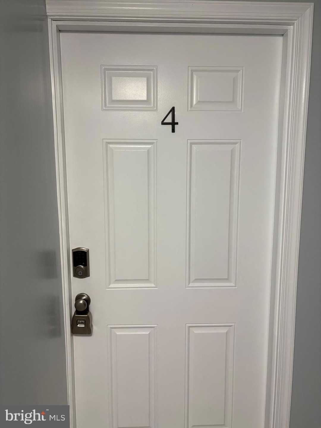 116 Grape St unit 4, Philadelphia, PA 19127 - photo 1