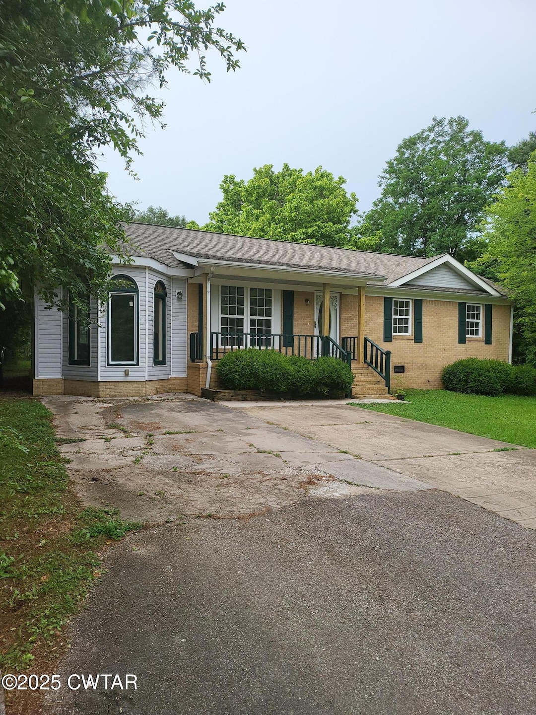 200 Cross St, Bolivar, TN 38008 - photo 1