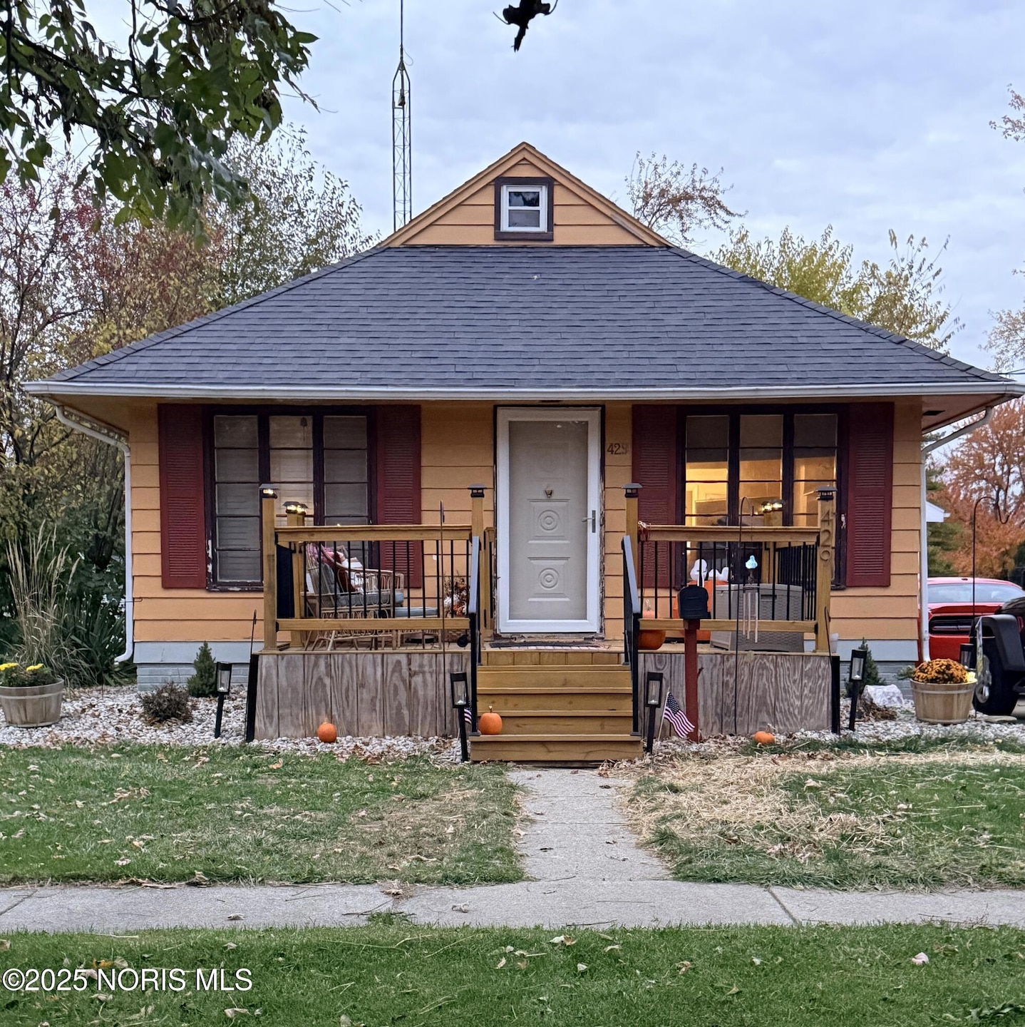 429 W 5th St, Perrysburg, OH 43551 - photo 1