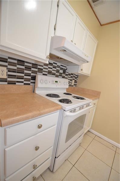 409 Paper Mill Landing, Roswell, GA 30076 - photo 1