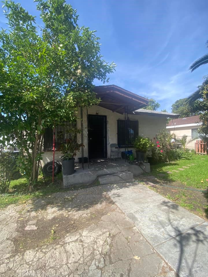 735 W 139th St, Compton, CA 90222 - photo 1