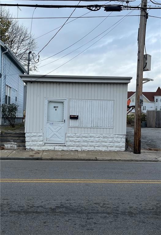801 Weeden St unit 2, Pawtucket, RI 02860 - photo 1