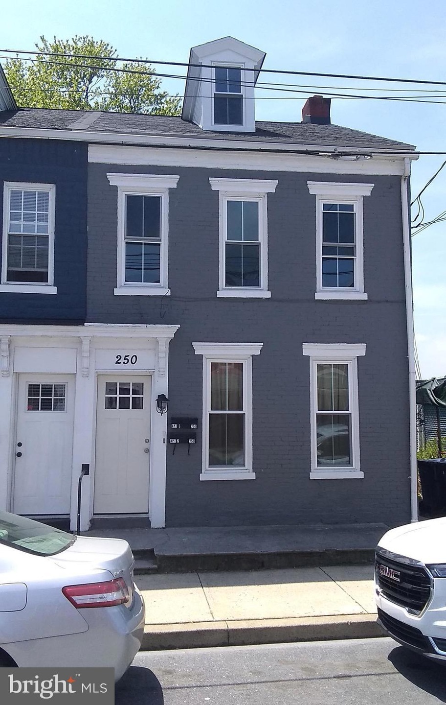 250 N 2nd St unit 2, Columbia, PA 17512 - photo 1
