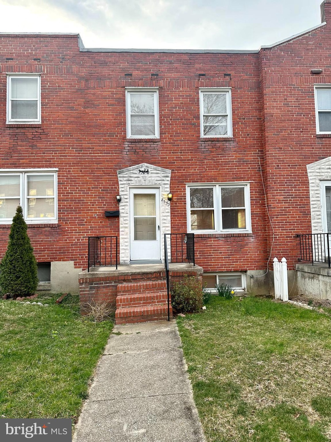 8653 Oak Rd, Parkville, MD 21234 - photo 1