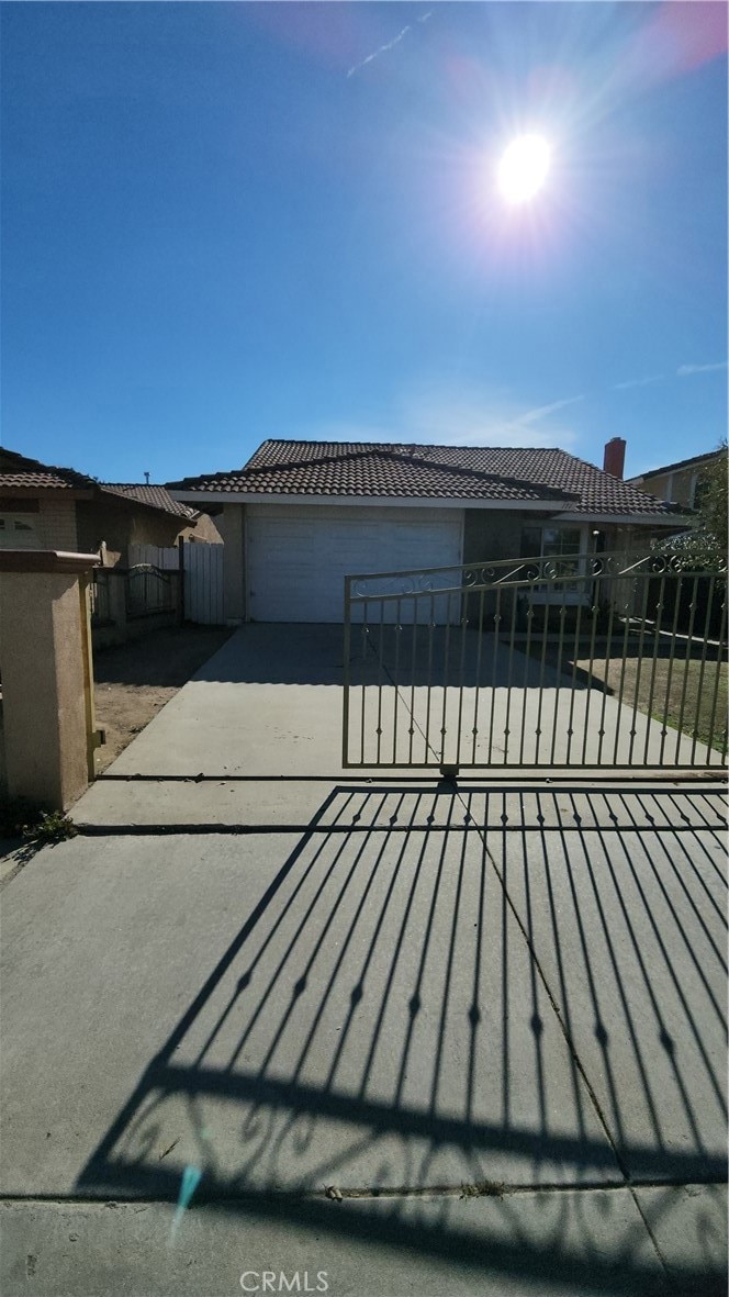 171 Oaktree Dr, Perris, CA 92571 - photo 1