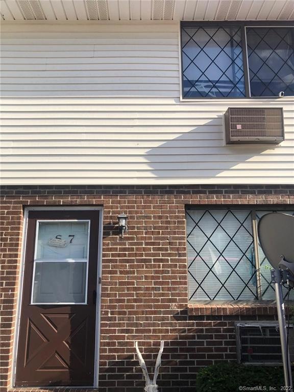 150 Mark Ln unit S7, Waterbury, CT 06704 - photo 1