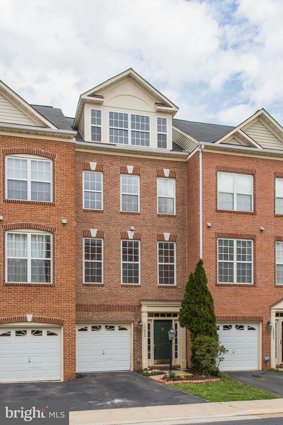 13025 Park Crescent Cir, Herndon, VA 20171 - photo 1