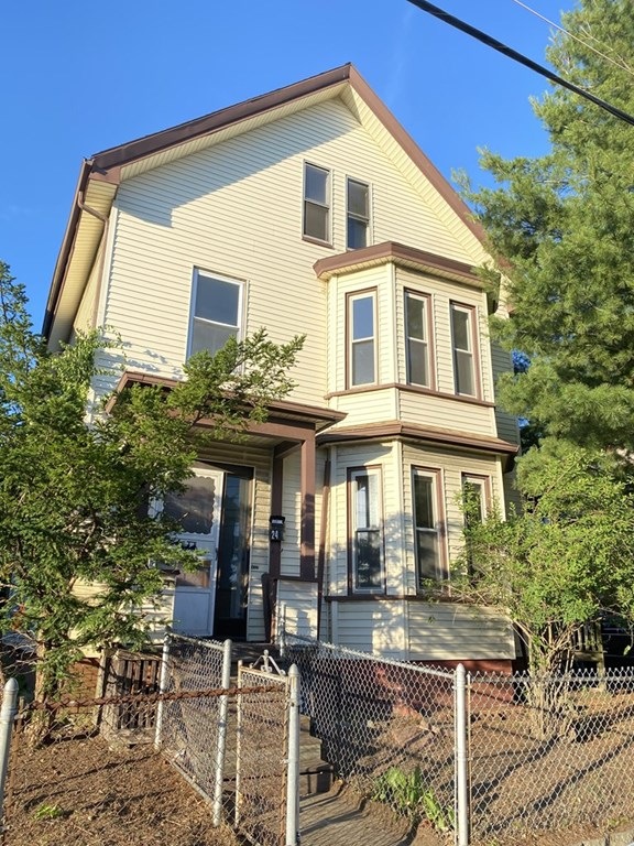 249 Chestnut St, Lynn, MA 01902 - photo 1