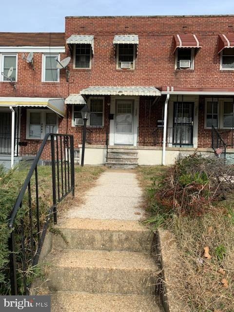2558 W Lafayette Ave, Baltimore, MD 21216 - photo 1