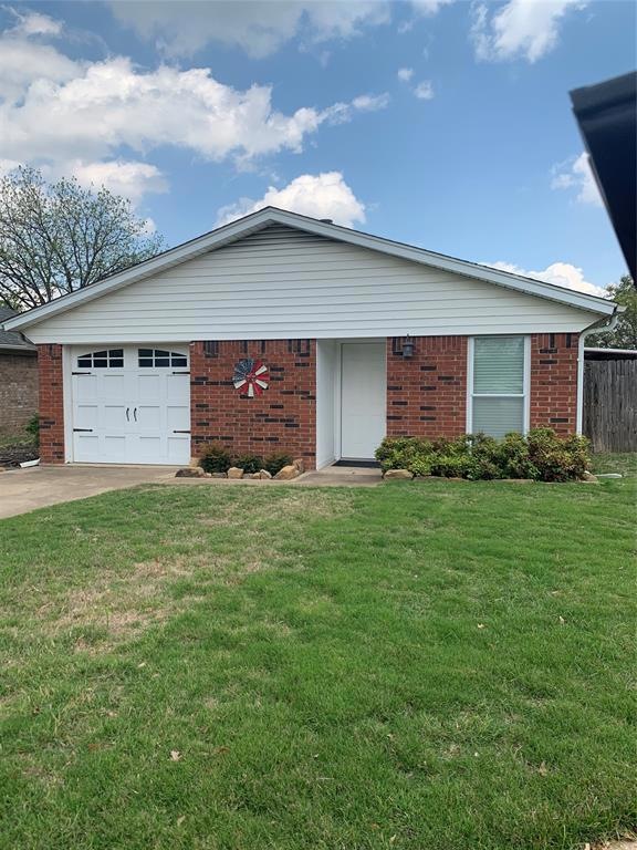 136 Black Forest Dr, Weatherford, TX 76086 - photo 1