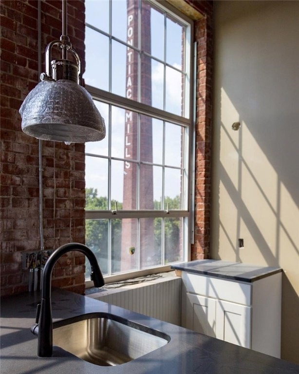 334 Knight St unit 409, Warwick, RI 02886 - photo 1