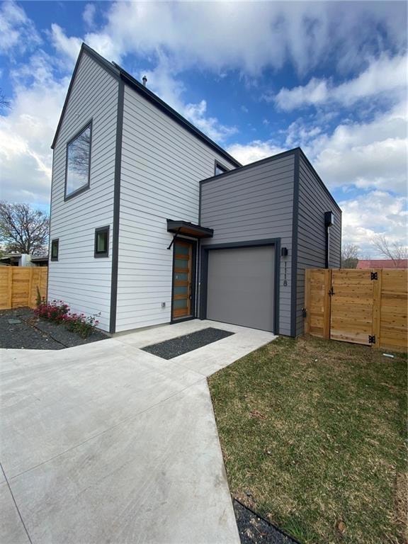 1118 Stobaugh St unit B, Austin, TX 78757 - photo 1