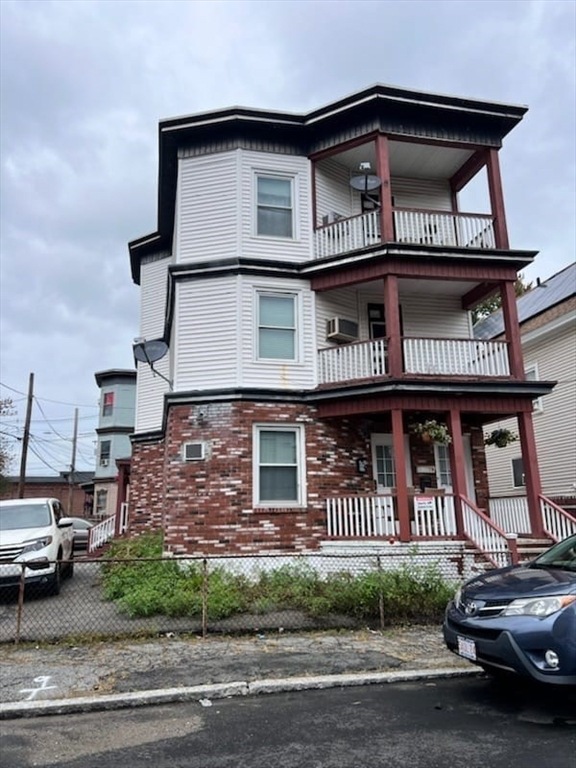 21 Willoughby St unit 2, Lawrence, MA 01841 - photo 1