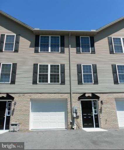 4526 Scotland Main St, Chambersburg, PA 17202 - photo 1