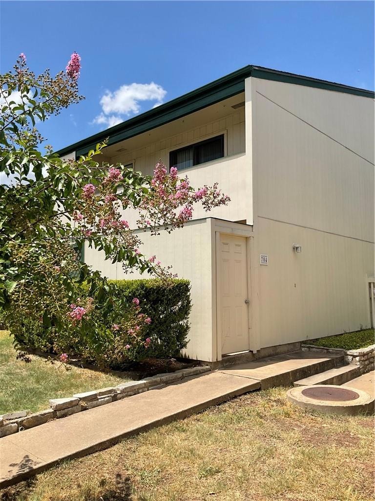 6718 Silvermine Dr unit 704, Austin, TX 78736 - photo 1