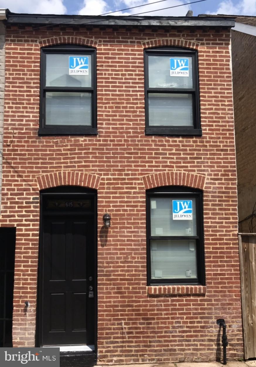 615 S Chapel St, Baltimore, MD 21231 - photo 1